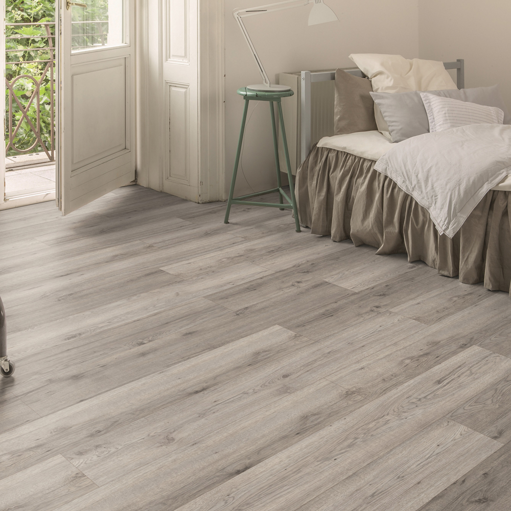 AquaPro Milano Reale Oak 8mm Water Resistant Laminate Flooring